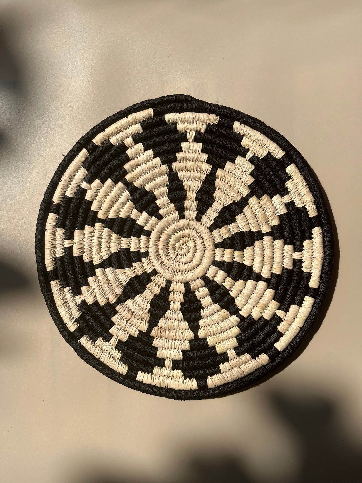 Niro Sabai Grass Handwoven Wall Décor Basket