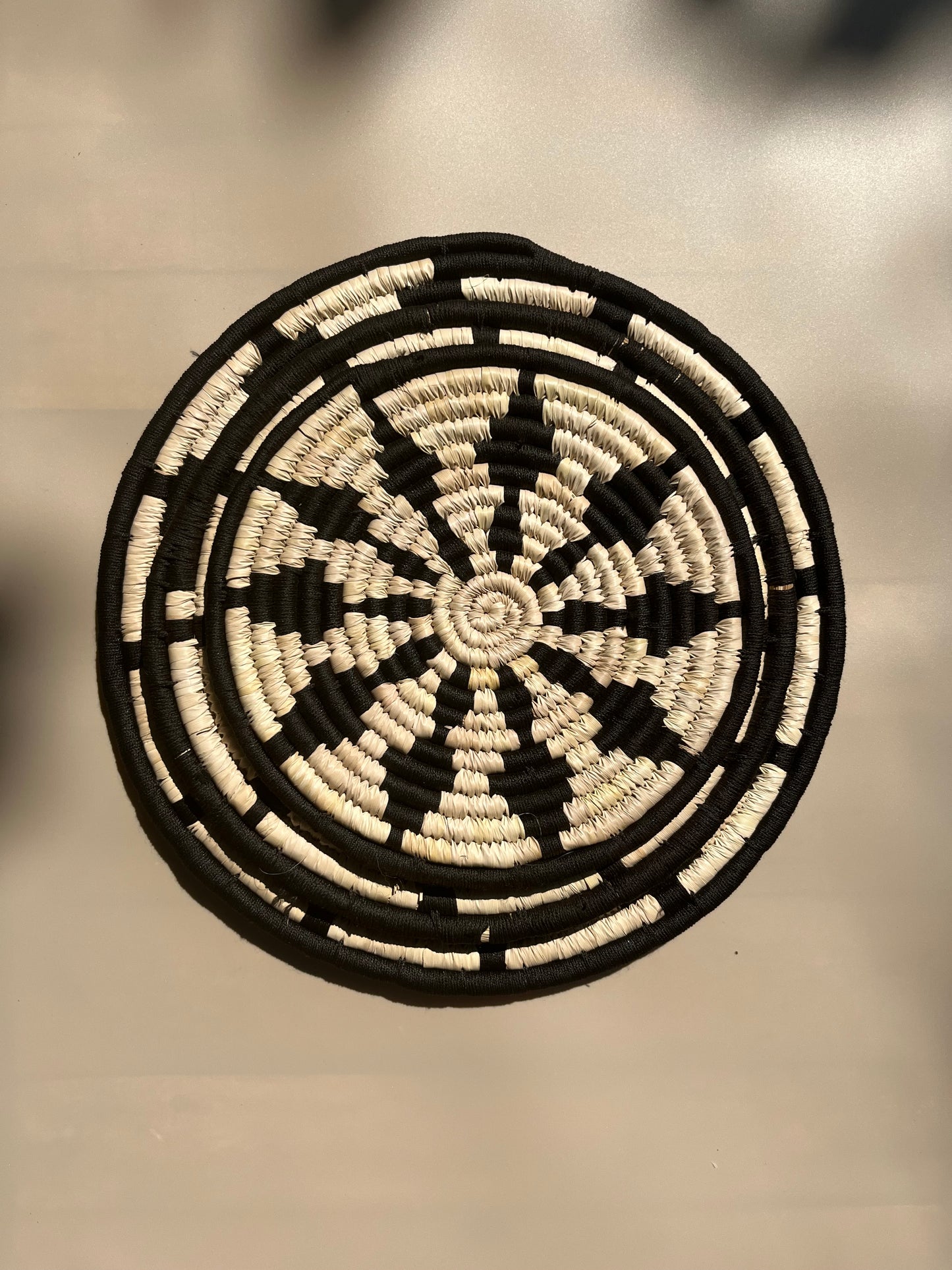 Niro Sabai Grass Handwoven Wall Décor Basket