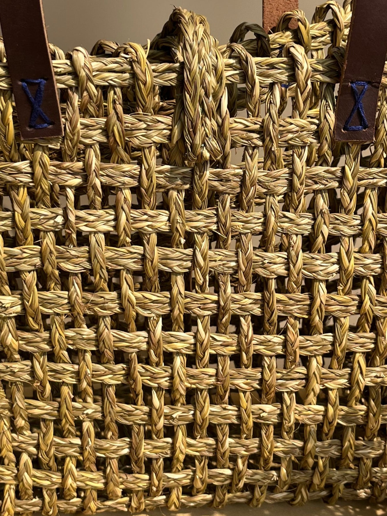 Straw Hobo Beach Tote – Handwoven with Sabai Grass